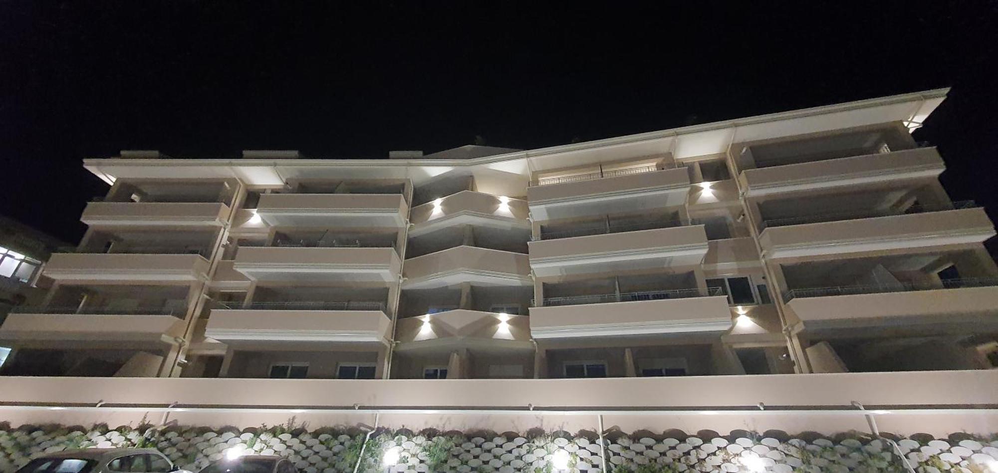 Middle Town Palace โตรเปอา ภายนอก รูปภาพ